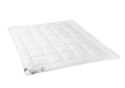 Kołdra antyalergiczna 135x200 Mikrofibra letnia 550g biała AMZ Kołdra antyalergiczna 135x200 Mikrofibra letnia 550g biała AMZ