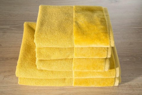 Ręcznik Lucy 70x140 musztardowy 500g/m2 Eurofirany Ręcznik Lucy 70x140 musztardowy 500g/m2 Eurofirany