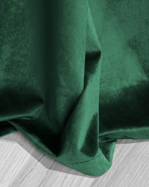 Zasłona gotowa 140x250 zielona butelkowa na przelotkach soft Velvet do salonu Zasłona gotowa 140x250 zielona butelkowa na przelotkach soft Velvet do salonu