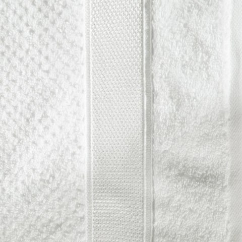 Ręcznik Milan 50x90 biały frotte 500g/m2 bawełniany z bordiurą przetykaną błyszczącą nicią Eurofirany Ręcznik Milan 50x90 biały frotte 500g/m2 bawełniany z bordiurą przetykaną błyszczącą nicią Eurofirany