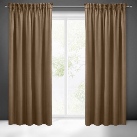 Zasłona 140x270 Sibel brązowa welurowa gotowa na taśmie Pierre Cardin Zasłona 140x270 Sibel brązowa welurowa gotowa na taśmie Pierre Cardin