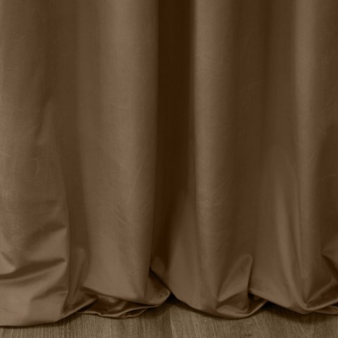 Zasłona 140x270 Sibel brązowa welurowa gotowa na taśmie Pierre Cardin Zasłona 140x270 Sibel brązowa welurowa gotowa na taśmie Pierre Cardin