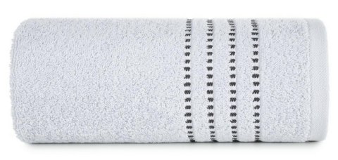 Ręcznik 70x140 Fiore srebrny 500g/m2 frotte ozdobiony bordiurą w postaci cienkich paseczków Eurofirany Ręcznik 70x140 Fiore srebrny 500g/m2 frotte ozdobiony bordiurą w postaci cienkich paseczków Eurofirany