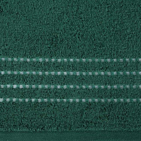 Ręcznik 30x50 Fiore zielony ciemny 500g/m2 frotte ozdobiony bordiurą w postaci cienkich paseczków Eurofirany Ręcznik 30x50 Fiore zielony ciemny 500g/m2 frotte ozdobiony bordiurą w postaci cienkich paseczków Eurofirany