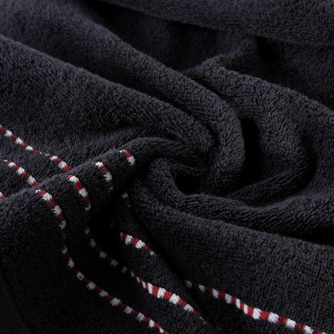 Ręcznik 70x140 Fiore czarny 500g/m2 frotte ozdobiony bordiurą w postaci cienkich paseczków Eurofirany Ręcznik 70x140 Fiore czarny 500g/m2 frotte ozdobiony bordiurą w postaci cienkich paseczków Eurofirany