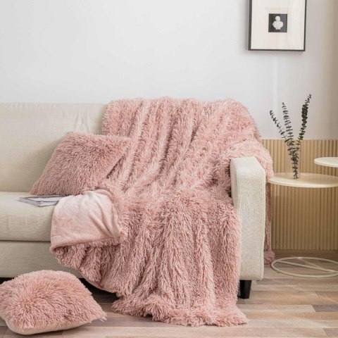 Koc narzuta 70x150 Yeti włochacz pudrowy futrzak fotelówka Koc narzuta 70x150 Yeti włochacz pudrowy futrzak fotelówka