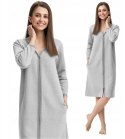 Szlafrok damski 214 XL szary podomka na suwak z kieszeniami z wytłaczanym wzorem bawełniany rękaw 7/8 Szlafrok damski 214 XL szary podomka na suwak z kieszeniami z wytłaczanym wzorem bawełniany rękaw 7/8