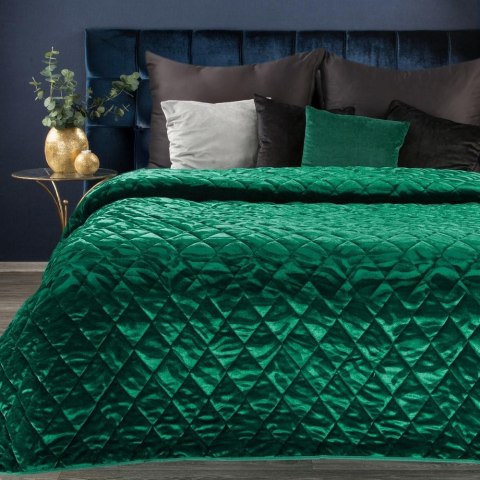 Narzuta dekoracyjna 220x240 Kristin 3 zielona ciemna welurowa geometryczna ze zwierzęcym motywem Eurofirany Narzuta dekoracyjna 220x240 Kristin 3 zielona ciemna welurowa geometryczna ze zwierzęcym motywem Eurofirany