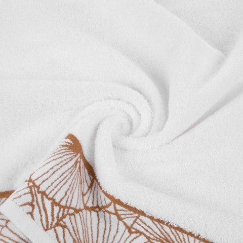 Ręcznik 70x140 Luna 3 biały liście miłorzębu 500g/2 frotte Limited Collection Eurofirany Ręcznik 70x140 Luna 3 biały liście miłorzębu 500g/2 frotte Limited Collection Eurofirany