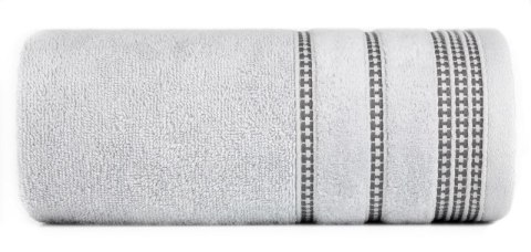 Ręcznik 30x50 Amanda srebrny z ozdobną welurową bordiurą w pasy frotte 500 g/m2 Eurofirany Ręcznik 30x50 Amanda srebrny z ozdobną welurową bordiurą w pasy frotte 500 g/m2 Eurofirany
