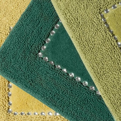 Dywanik 50x70 Chic musztardowy z bawełny zdobiony kryształkami w stylu glamour Eurofirany Dywanik 50x70 Chic musztardowy z bawełny zdobiony kryształkami w stylu glamour Eurofirany
