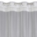 Firana 140x250 Sari biała gotowa na przelotkach z drobnej siateczki z ozdobną koronką przy górnej krawędzi Eurofirany Firana 140x250 Sari biała gotowa na przelotkach z drobnej siateczki z ozdobną koronką przy górnej krawędzi Eurofirany