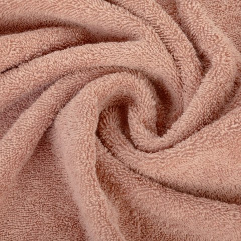 Ręcznik Avinion 70x140 pudrowy frotte z ozdobną bordiurą z wzorem wafla 500 g/m2 Terra Collection Eurofirany Ręcznik Avinion 70x140 pudrowy frotte z ozdobną bordiurą z wzorem wafla 500 g/m2 Terra Collection Eurofirany