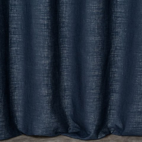 Zasłona 140x250 Palermo 1 granatowa gotowa na przelotkach z miękkiej szenilowej tkaniny przetykanej srebrną nitką Terra Collecti Zasłona 140x250 Palermo 1 granatowa gotowa na przelotkach z miękkiej szenilowej tkaniny przetykanej srebrną nitką Terra Collecti