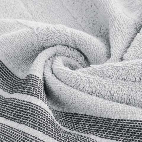 Ręcznik Pati 70x140 srebrny pasy frotte 500g/m2 Eurofirany Ręcznik Pati 70x140 srebrny pasy frotte 500g/m2 Eurofirany