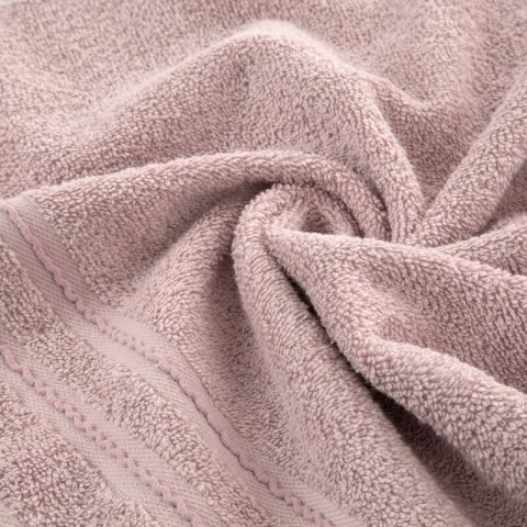 Ręcznik Emina 50x90 pudrowy zdobiony stebnowaną bordiurą 500 g/m2 Eurofirany Ręcznik Emina 50x90 pudrowy zdobiony stebnowaną bordiurą 500 g/m2 Eurofirany