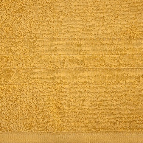 Ręcznik Gala 50x90 musztardowy zdobiony błyszczącą nicią 500 g/m2 Eurofirany Ręcznik Gala 50x90 musztardowy zdobiony błyszczącą nicią 500 g/m2 Eurofirany
