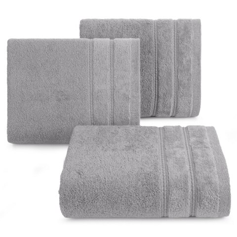 Ręcznik Glory 4 50x90 srebrny z welurową bordiurą i błyszczącą nicią 500 g/m2 Eurofirany Ręcznik Glory 4 50x90 srebrny z welurową bordiurą i błyszczącą nicią 500 g/m2 Eurofirany