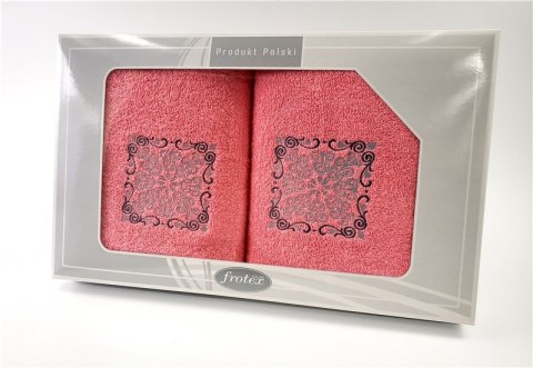 Komplet ręczników w pudełku 2 szt 50x90 70x140 Gift koralowy wzór 4 Frotex Komplet ręczników w pudełku 2 szt 50x90 70x140 Gift koralowy wzór 4 Frotex