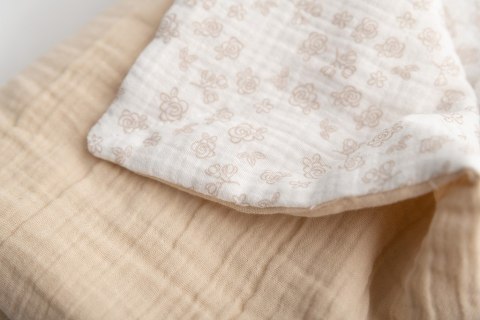 Kocyk 75x100 Muslin Designe beżowy biały w różyczki BabyMatex Kocyk 75x100 Muslin Designe beżowy biały w różyczki BabyMatex