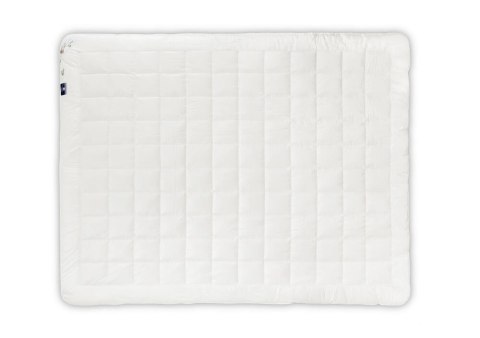 Kołdra antyalergiczna 155x200 Lyocell letnia 600g biała AMZ Kołdra antyalergiczna 155x200 Lyocell letnia 600g biała AMZ