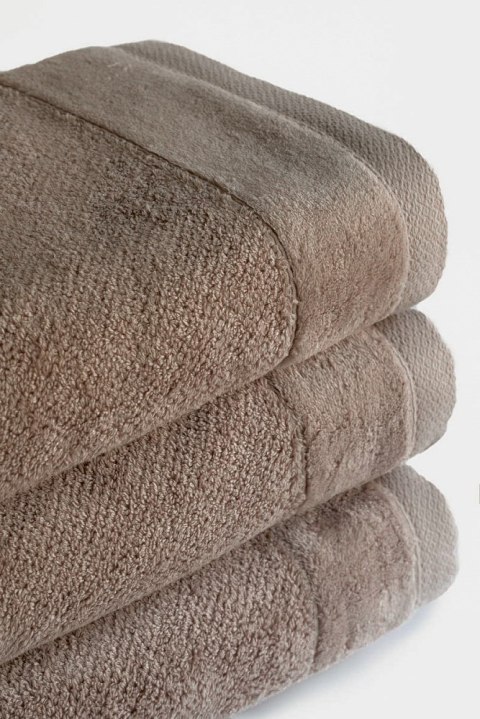 Ręcznik Vito 70x140 beżowy taupe frotte bawełniany 550 g/m2 Ręcznik Vito 70x140 beżowy taupe frotte bawełniany 550 g/m2