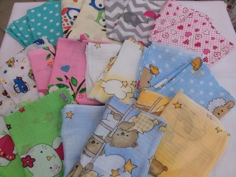 Pielucha tetrowa 70x80 bawełniana drukowana kolorowa Pielucha tetrowa 70x80 bawełniana drukowana kolorowa
