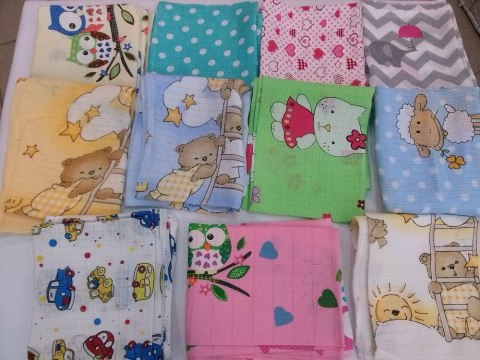 Pielucha tetrowa 70x80 bawełniana drukowana kolorowa Pielucha tetrowa 70x80 bawełniana drukowana kolorowa