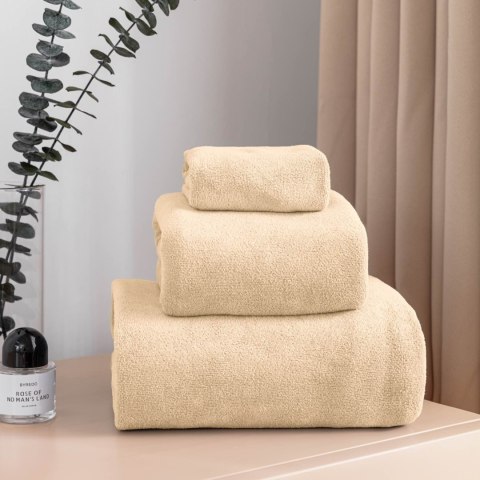 Ręcznik szybkoschnący 70x140 Active beżowy z mikrofibry 380g/m2 Ręcznik szybkoschnący 70x140 Active beżowy z mikrofibry 380g/m2