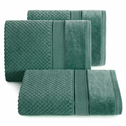 Ręcznik Jessi 90x150 zielony ciemny frotte 500g/m2 z fakturą wytłaczanej krateczki i welurową bordiurą Eurofirany Ręcznik Jessi 90x150 zielony ciemny frotte 500g/m2 z fakturą wytłaczanej krateczki i welurową bordiurą Eurofirany