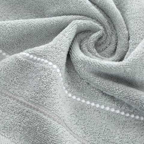 Ręcznik Suzi 50x90 srebrny 500 g/m2 frotte bawełniany Eurofirany Ręcznik Suzi 50x90 srebrny 500 g/m2 frotte bawełniany Eurofirany