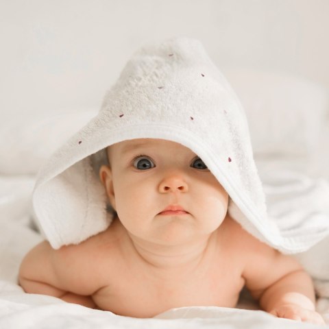 Okrycie kąpielowe 100x100 Baby 56 biały różowy serca ręcznik z kapturkiem 400g/m2 Eurofirany Okrycie kąpielowe 100x100 Baby 56 biały różowy serca ręcznik z kapturkiem 400g/m2 Eurofirany