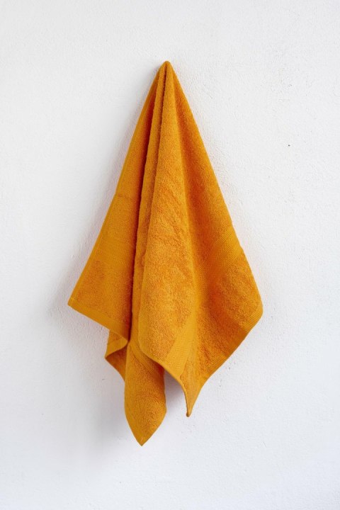 Ręcznik 70x140 Forum rudy carrot 17 550g/m2 York Ręcznik 70x140 Forum rudy carrot 17 550g/m2 York
