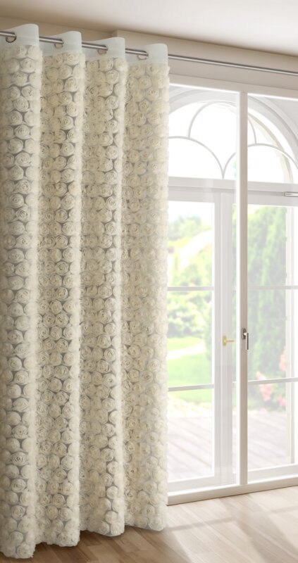 Zasłona 140x250 Roses 1 kremowa z aplikacją w kształcie róż gotowa na przelotkach Eurofirany Zasłona 140x250 Roses 1 kremowa z aplikacją w kształcie róż gotowa na przelotkach Eurofirany