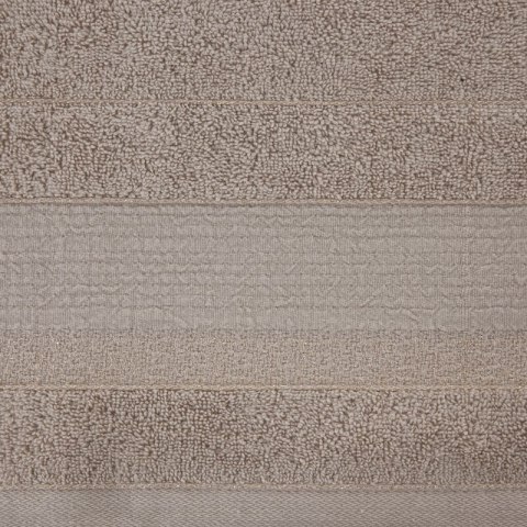 Ręcznik April 2 30x50 beżowy z żakardową bordiurą z błyszczącą nicią 500 g/m2 Eurofirany Ręcznik April 2 30x50 beżowy z żakardową bordiurą z błyszczącą nicią 500 g/m2 Eurofirany