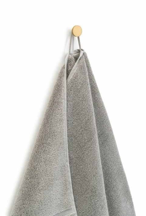 Ręcznik Supreme 70x130 szary z bawełny Egipskiej 800 g/m2 Giza 95 Ręcznik Supreme 70x130 szary z bawełny Egipskiej 800 g/m2 Giza 95