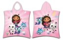 Poncho dla dzieci 50x115 Koci domek Gabi różowe Gabby`s Dollhouse ręcznik z kapturem dziecięcy Poncho dla dzieci 50x115 Koci domek Gabi różowe Gabby`s Dollhouse ręcznik z kapturem dziecięcy