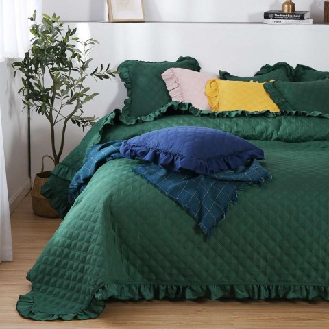 Narzuta z falbanką 200x220 Ruffy zielona butelkowa falbanka romby glamour dekoracyjna Narzuta z falbanką 200x220 Ruffy zielona butelkowa falbanka romby glamour dekoracyjna