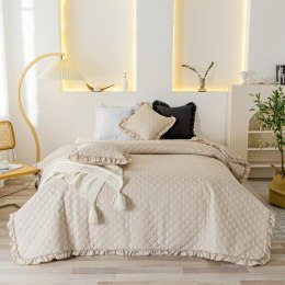 Narzuta z falbanką 240x260 Ruffy beżowa falbanka romby glamour dekoracyjna I2