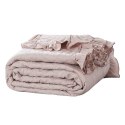 Narzuta z falbanką 240x220 Ruffy pudrowa różowa falbanka romby glamour dekoracyjna