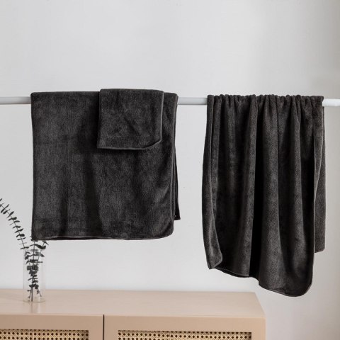Ręcznik szybkoschnący 70x140 Active czarny z mikrofibry 380g/m2 Ręcznik szybkoschnący 70x140 Active czarny z mikrofibry 380g/m2